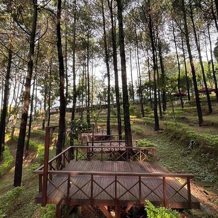 Alas Pacet By Twospaces, Mojokerto Esterno foto